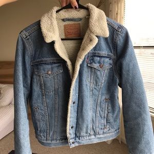 Woman’s Levi’s lined padded Jean Jacket